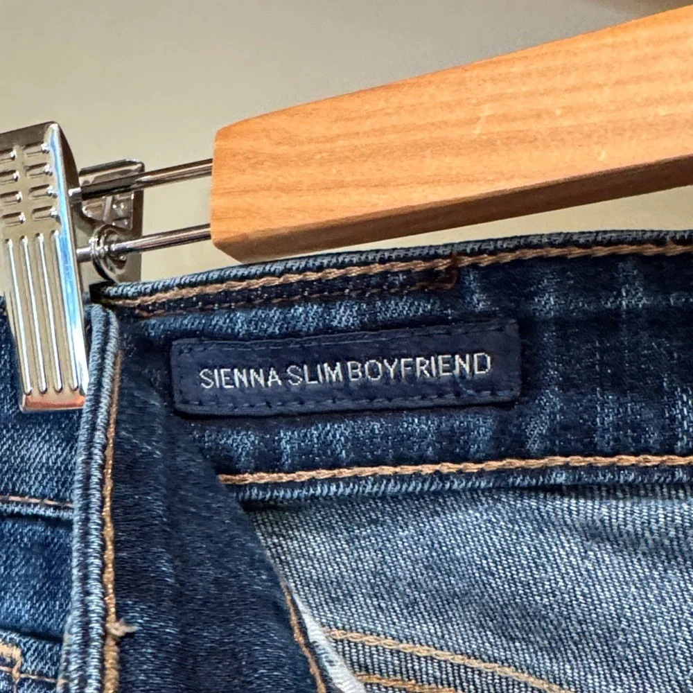 Lucky Brand Blue Ankle Jeans - Picture 3 of 4